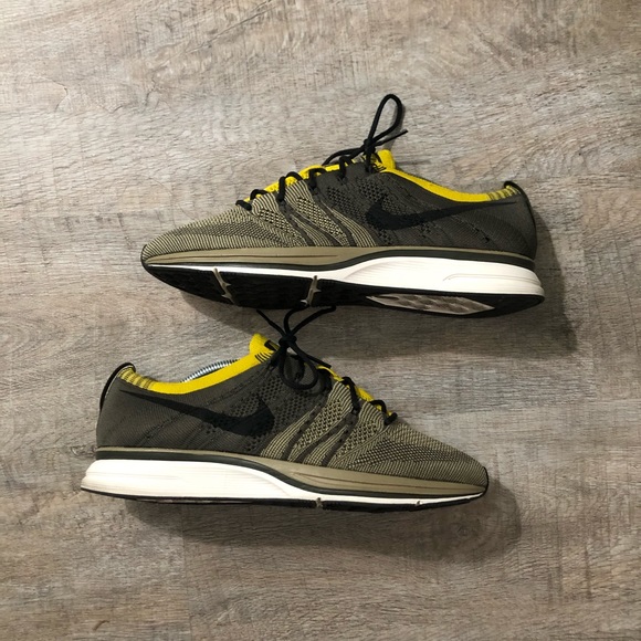 nike air flyknit trainer